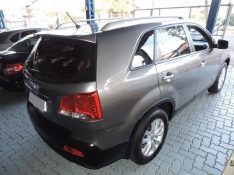 KIA SORENTO 2.4 EX 4X2 16V 2012/2012 OFERTA CARRO | OFERTA BAIXOS SALVADOR DO SUL / Carros no Vale