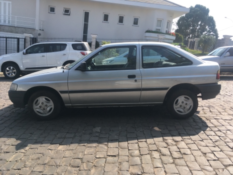 FORD ESCORT 1.8 GL 8V 1994/1994 COMPLETO VEÍCULOS GUAPORÉ / Carros no Vale