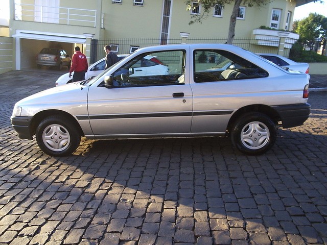 FORD ESCORT 1.8 GL 8V 1994/1994 COMPLETO VEÍCULOS GUAPORÉ / Carros no Vale