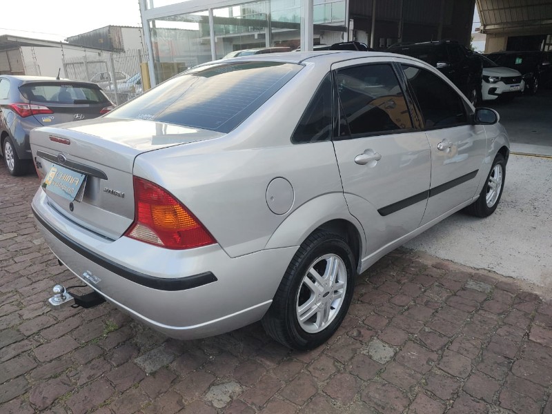 FORD FOCUS SEDAN 2.0 /2008 CHIMA VEÍCULOS VENÂNCIO AIRES / Carros no Vale