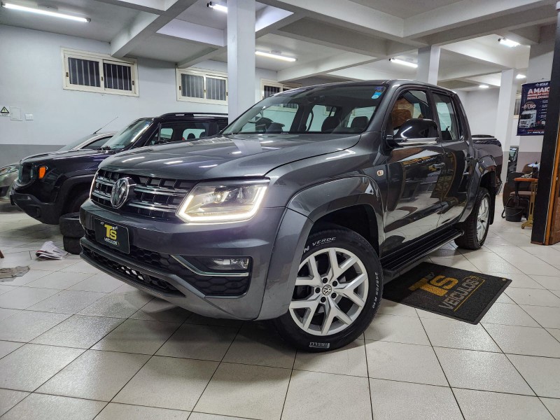 VOLKSWAGEN AMAROK HIGHLINE CD 3.0 V6 4X4 TB AUT 2019 2018/2019 TS VEÍCULOS ANTA GORDA / Carros no Vale