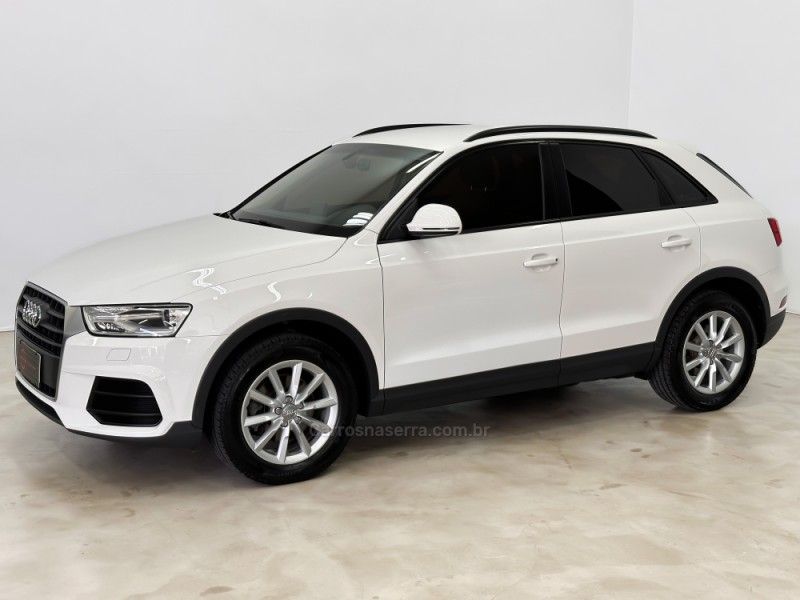 AUDI Q3 1.4 TFSI ATTRACTION 16V S TRONIC 2016/2017 FOCAR VEÍCULOS CAXIAS DO SUL / Carros no Vale