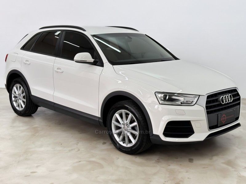 AUDI Q3 1.4 TFSI ATTRACTION 16V S TRONIC 2016/2017 FOCAR VEÍCULOS CAXIAS DO SUL / Carros no Vale