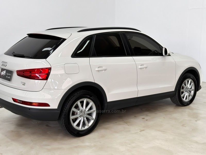 AUDI Q3 1.4 TFSI ATTRACTION 16V S TRONIC 2016/2017 FOCAR VEÍCULOS CAXIAS DO SUL / Carros no Vale