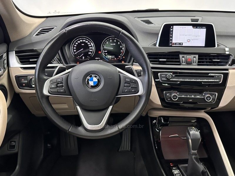 BMW X1 2.0 16V TURBO ACTIVEFLEX SDRIVE20I X-LINE 2019/2019 FOCAR VEÍCULOS CAXIAS DO SUL / Carros no Vale