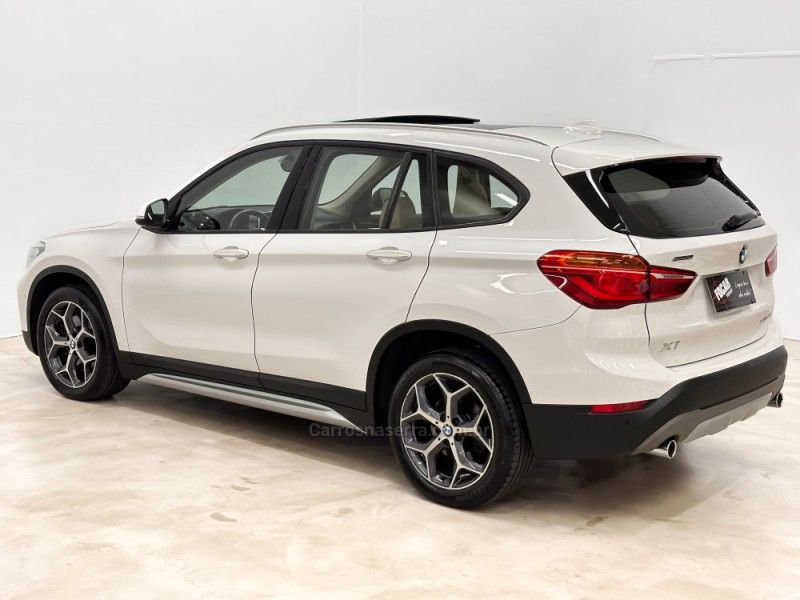 BMW X1 2.0 16V TURBO ACTIVEFLEX SDRIVE20I X-LINE 2019/2019 FOCAR VEÍCULOS CAXIAS DO SUL / Carros no Vale