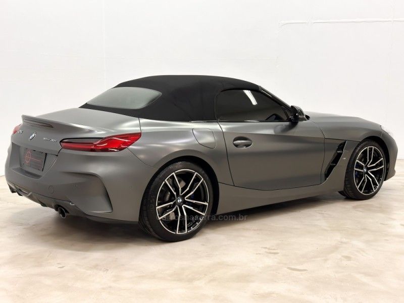 BMW Z4 2.0 ROADSTER SDRIVE 30I 16V 2021/2022 FOCAR VEÍCULOS CAXIAS DO SUL / Carros no Vale