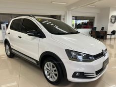 VOLKSWAGEN FOX 1.0 MPI TRACK 12V 2016/2016 CIMIRRO AUTOMÓVEIS TAQUARA / Carros no Vale