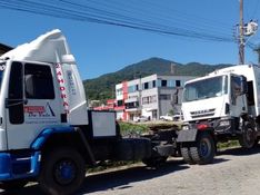 Ford CARGO 4331 CARGO 4031 Turbo 2p Guincho 2004/2004 CAMINHÕES & CAMIONETAS PASSO FUNDO / Carros no Vale