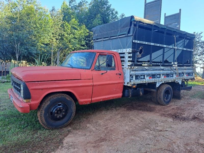 Ford F-4000 MWM 2p 1982/1982 CAMINHÕES & CAMIONETAS PASSO FUNDO / Carros no Vale