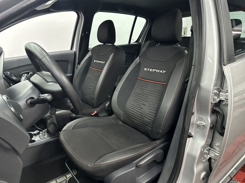 Renault STEPWAY Zen 1.6 16V Mec. 2019/2020 CIRNE AUTOMÓVEIS SANTA MARIA / Carros no Vale