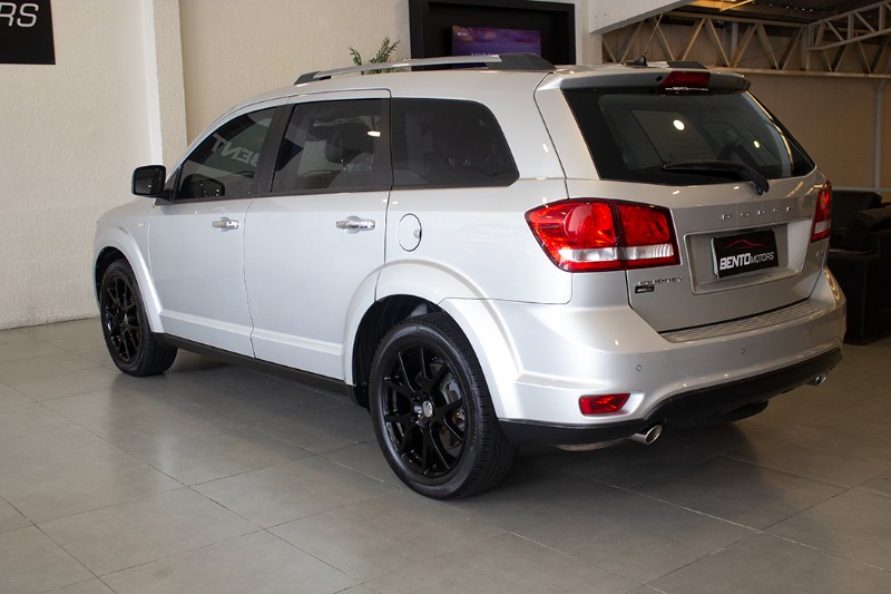 DODGE JOURNEY RT 3.6 7 LUGARES 2012/2013 BENTO MOTORS BENTO GONÇALVES / Carros no Vale