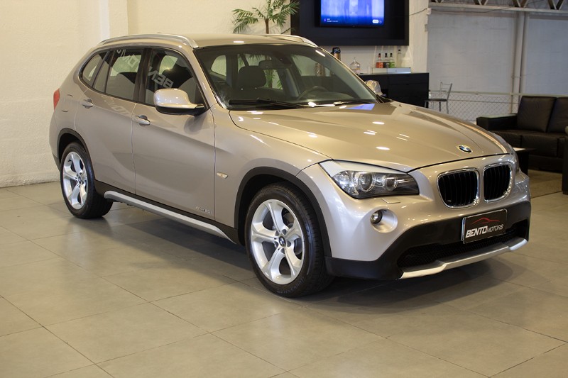 BMW X1 2.0 16V TURBO ACTIVE SDRIVE20I AT 2017 2012/2013 BENTO MOTORS BENTO GONÇALVES / Carros no Vale