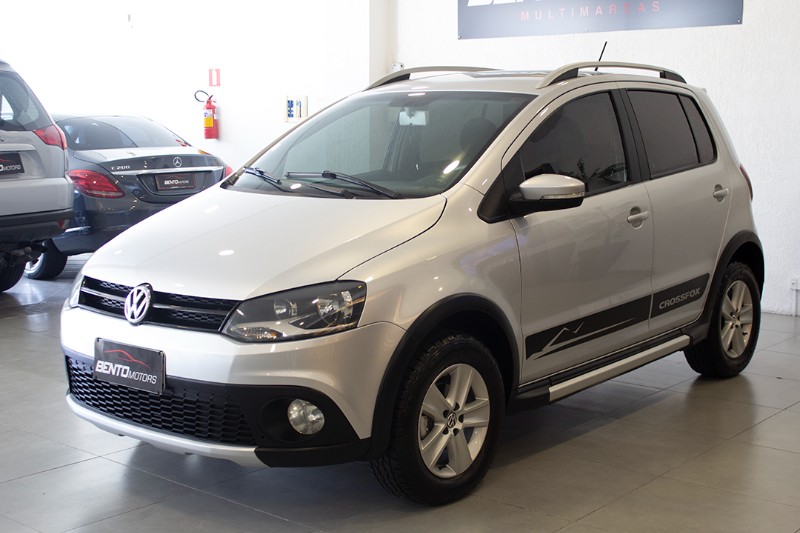 VOLKSWAGEN CROSSFOX 1.6 FLEX 2010/2011 BENTO MOTORS BENTO GONÇALVES / Carros no Vale