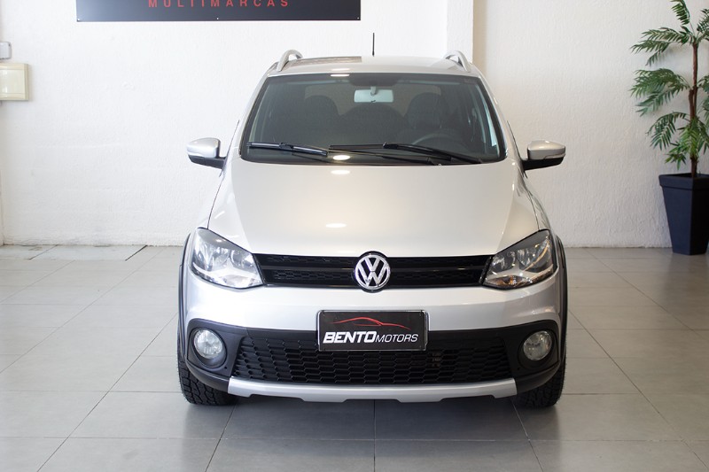 VOLKSWAGEN CROSSFOX 1.6 FLEX 2010/2011 BENTO MOTORS BENTO GONÇALVES / Carros no Vale