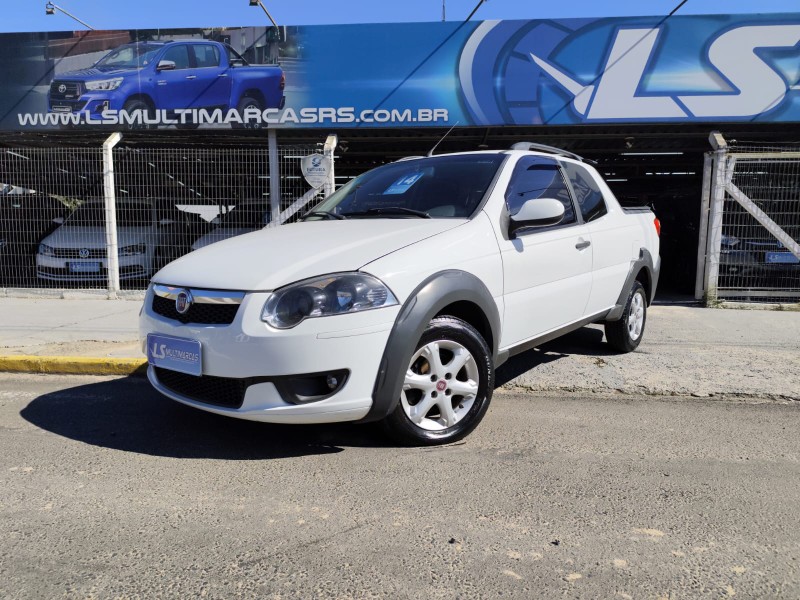 FIAT STRADA TREKKING 1.6 16V FLEX CD 2014/2014 LS MULTIMARCAS VENÂNCIO AIRES / Carros no Vale