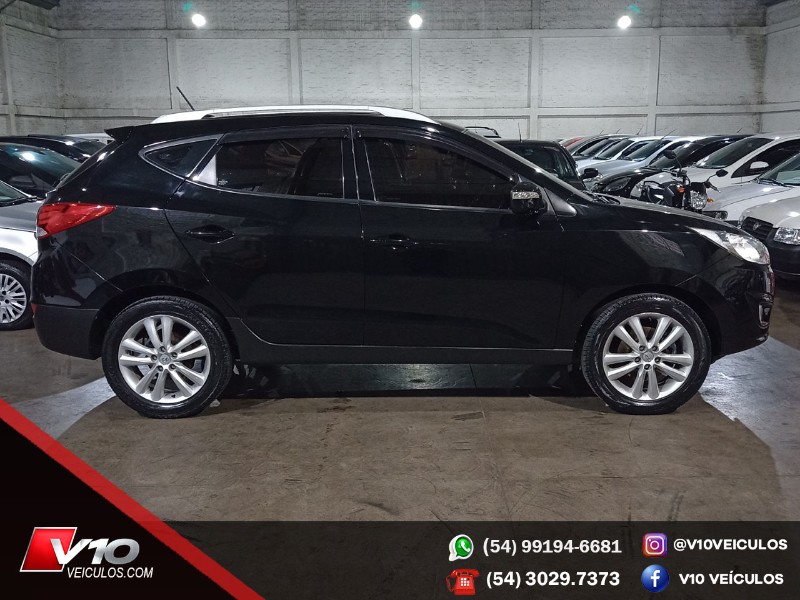 HYUNDAI IX35 2.0 16V 2WD FLEX MEC. 2012/2013 V10 VEÍCULOS CAXIAS DO SUL / Carros no Vale