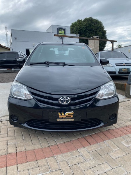 TOYOTA ETIOS 1.3 XS 16V FLEX 4P MANUAL 2017/2017 WS MULTIMARCAS VENÂNCIO AIRES / Carros no Vale