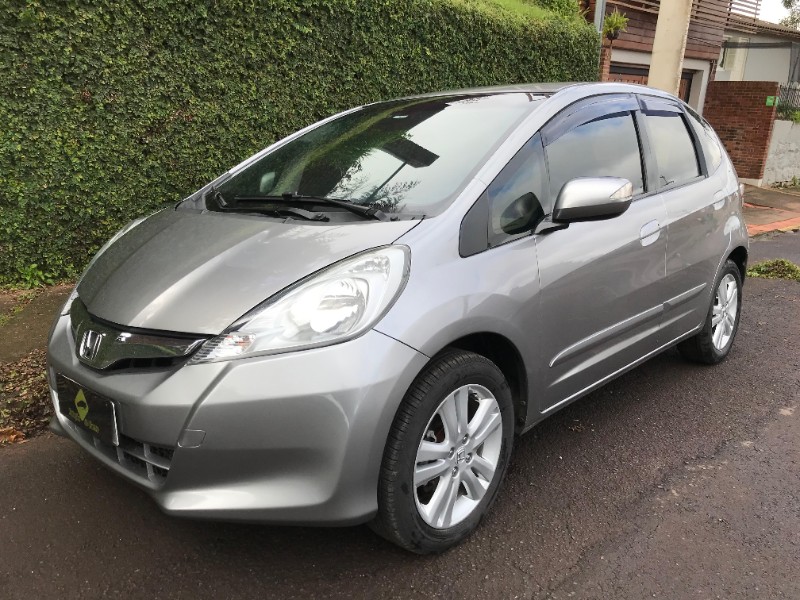 HONDA FIT EX 1.5 2012/2013 ESTAÇÃO DO CARRO ESTRELA / Carros no Vale