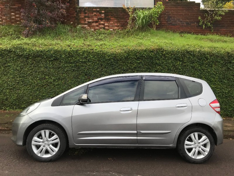 HONDA FIT EX 1.5 2012/2013 ESTAÇÃO DO CARRO ESTRELA / Carros no Vale