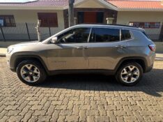 JEEP COMPASS 2.0 16V DIESEL LONGITUDE 4X4 AUTOMÁTICO 2019/2019 ELY AUTOMÓVEIS LAJEADO / Carros no Vale