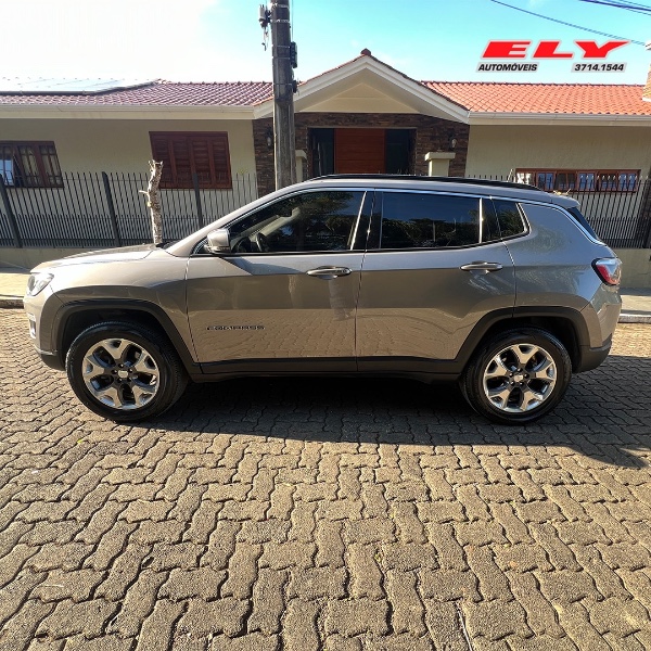 JEEP COMPASS 2.0 16V DIESEL LONGITUDE 4X4 AUTOMÁTICO 2019/2019 ELY AUTOMÓVEIS LAJEADO / Carros no Vale