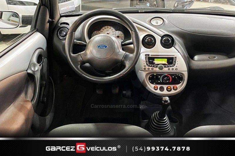 FORD KA 1.6 MPI ACTION 8V 2005/2005 GARCEZ VEÍCULOS BENTO GONÇALVES / Carros no Vale