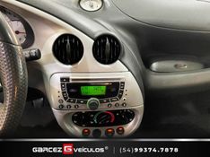 FORD KA 1.6 MPI ACTION 8V 2005/2005 GARCEZ VEÍCULOS BENTO GONÇALVES / Carros no Vale