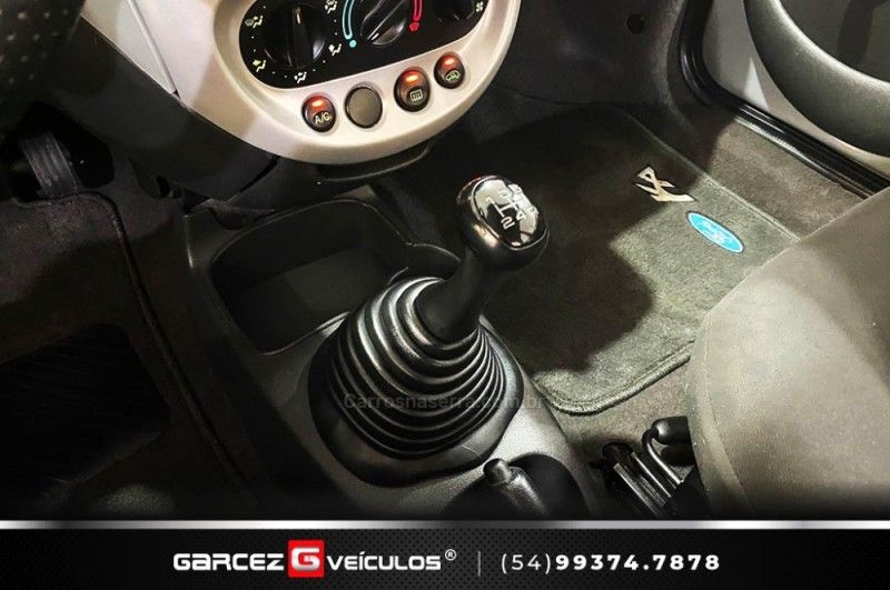 FORD KA 1.6 MPI ACTION 8V 2005/2005 GARCEZ VEÍCULOS BENTO GONÇALVES / Carros no Vale