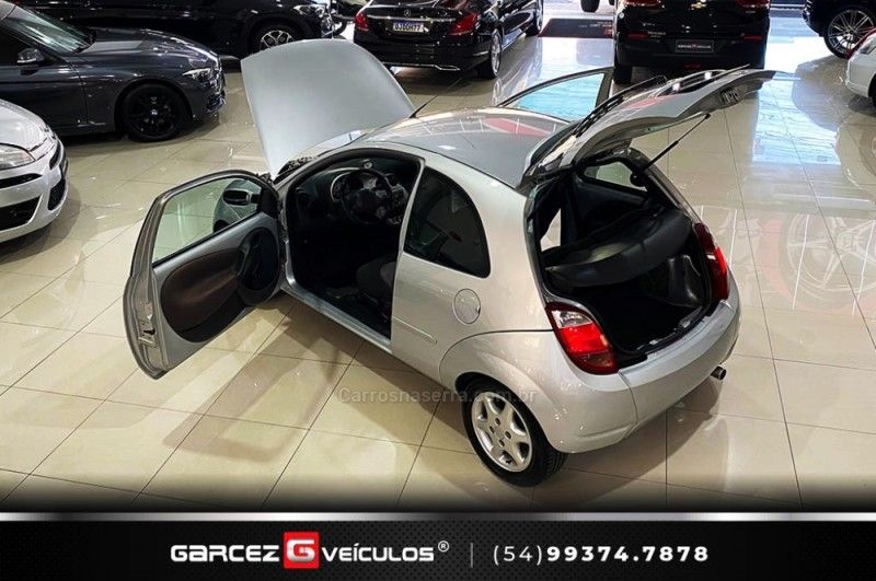 FORD KA 1.6 MPI ACTION 8V 2005/2005 GARCEZ VEÍCULOS BENTO GONÇALVES / Carros no Vale