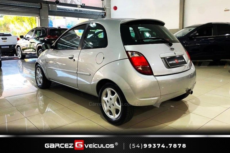 FORD KA 1.6 MPI ACTION 8V 2005/2005 GARCEZ VEÍCULOS BENTO GONÇALVES / Carros no Vale