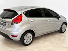 FORD FIESTA 1.6 SE HATCH 16V 2016/2017 FOCAR VEÍCULOS CAXIAS DO SUL / Carros no Vale