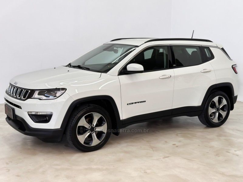 JEEP COMPASS 2.0 16V LONGITUDE 2017/2018 FOCAR VEÍCULOS CAXIAS DO SUL / Carros no Vale