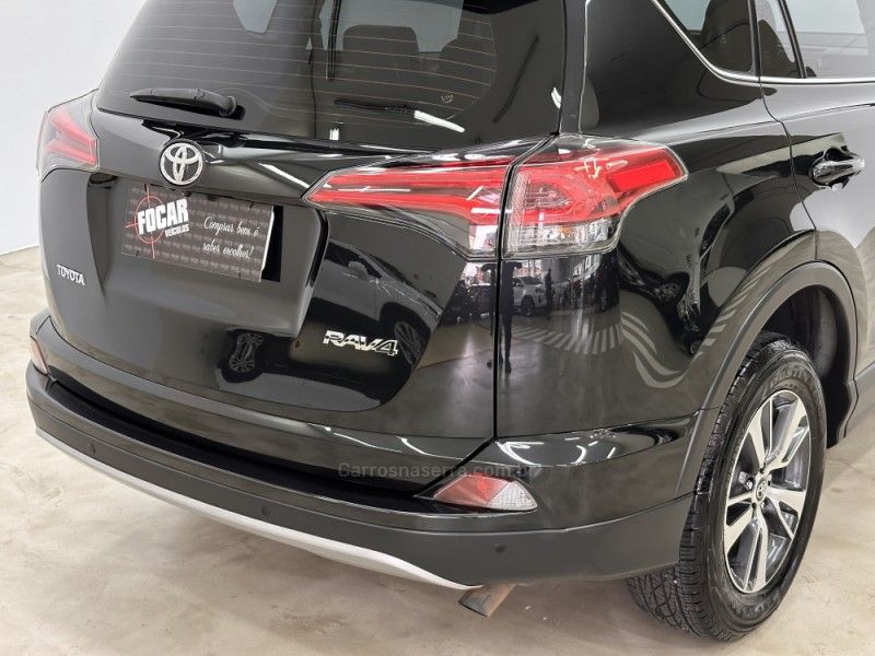 TOYOTA RAV4 2.0 TOP 4X2 16V 2018/2019 FOCAR VEÍCULOS CAXIAS DO SUL / Carros no Vale