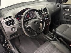 VOLKSWAGEN FOX 1.0 MPI TRACK 12V 2016/2017 FOCAR VEÍCULOS CAXIAS DO SUL / Carros no Vale