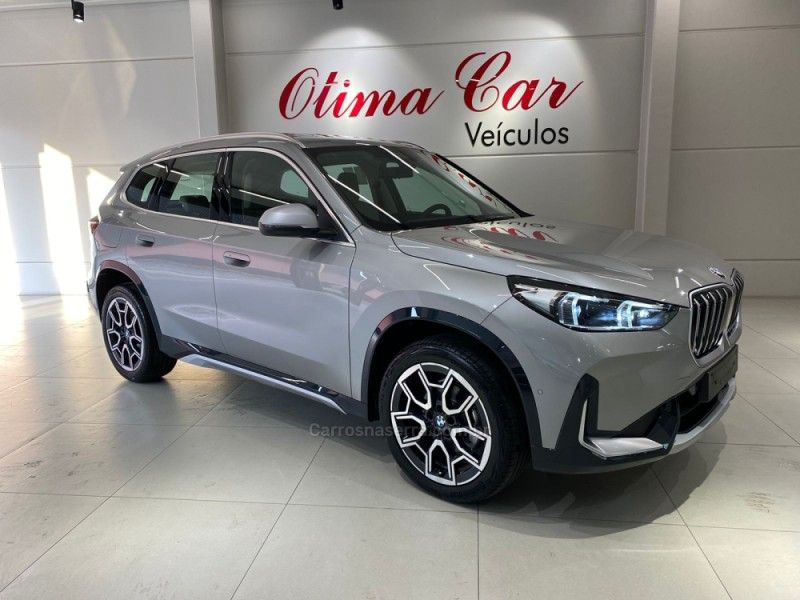 BMW X1 2.0 16V TURBO SDRIVE20I X-LINE 2024/2025 ÓTIMA CAR FLORES DA CUNHA / Carros no Vale