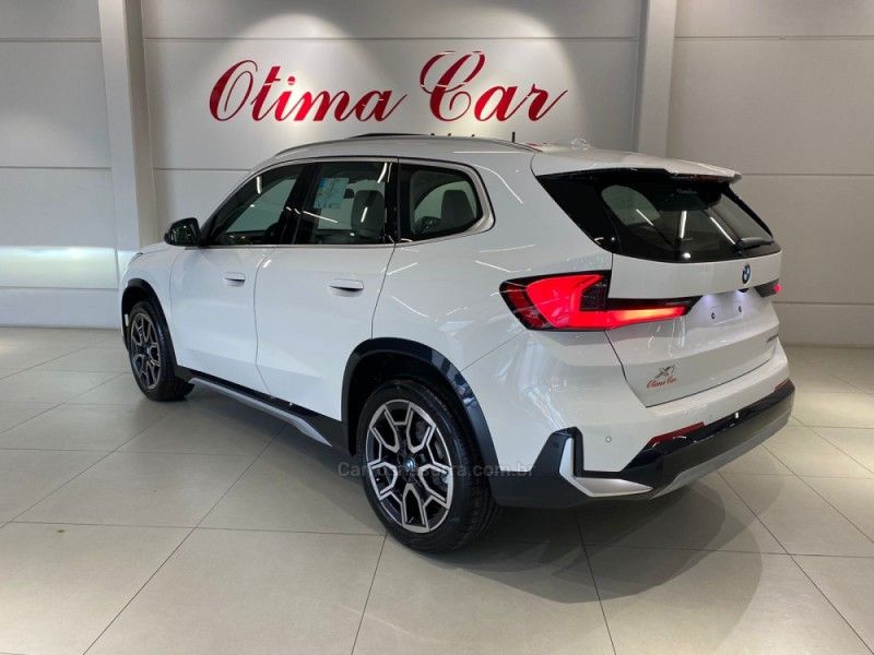 BMW X1 2.0 16V TURBO SDRIVE20I X-LINE 2024/2025 ÓTIMA CAR FLORES DA CUNHA / Carros no Vale