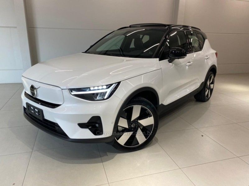 VOLVO XC 40 P8 RECHARGE TWIN ELETRIC ULTIMATE AWD 2024/2024 ÓTIMA CAR FLORES DA CUNHA / Carros no Vale