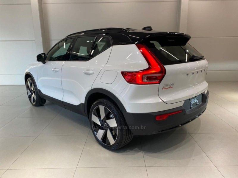 VOLVO XC 40 P8 RECHARGE TWIN ELETRIC ULTIMATE AWD 2024/2024 ÓTIMA CAR FLORES DA CUNHA / Carros no Vale