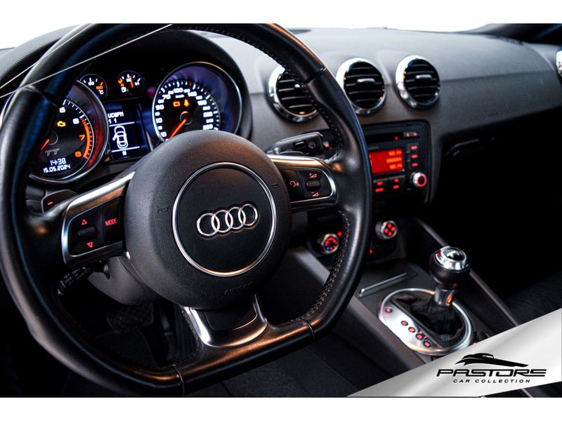 AUDI TT 2.0 TFSI COUPÉ 16V GASOLINA 2P S-TRONIC 2011/2011 PASTORE CAR COLLECTION BENTO GONÇALVES / Carros no Vale