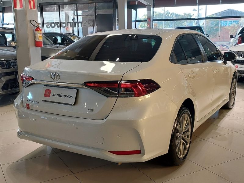 Toyota Corolla XEI 2.0 FLEX 2024 2024/2024 BETIOLO NOVOS E SEMINOVOS LAJEADO / Carros no Vale