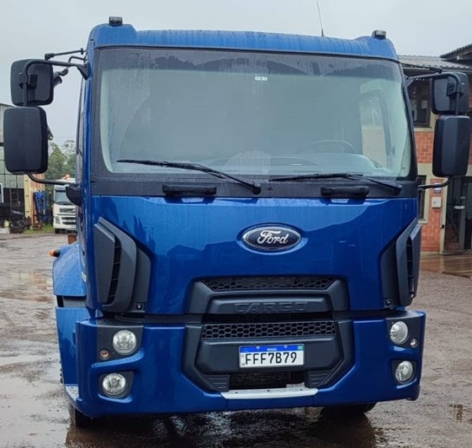 Ford Cargo 2429 E 6×2 Turbo Chassi 2012/2013 CAMINHÕES & CAMIONETAS PASSO FUNDO / Carros no Vale