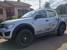 Mitsubishi L200 Triton GL 3.2 CD TB Int Dies Mec. 2014/2015 CAMINHÕES & CAMIONETAS PASSO FUNDO / Carros no Vale