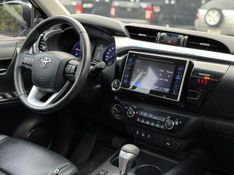 Toyota HILUX CAB.DUPLA SRX 2.8 2016 NEUMANN VEÍCULOS ARROIO DO MEIO / Carros no Vale