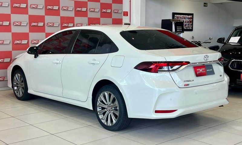 Toyota Corolla XEi 2.0 16V 2022/2023 PC VEÍCULOS SANTA CRUZ DO SUL / Carros no Vale