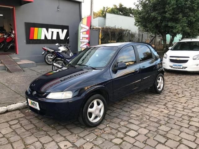 Chevrolet Celta 1.0 2005/2005 NECO TOLATI VEÍCULOS VENÂNCIO AIRES / Carros no Vale