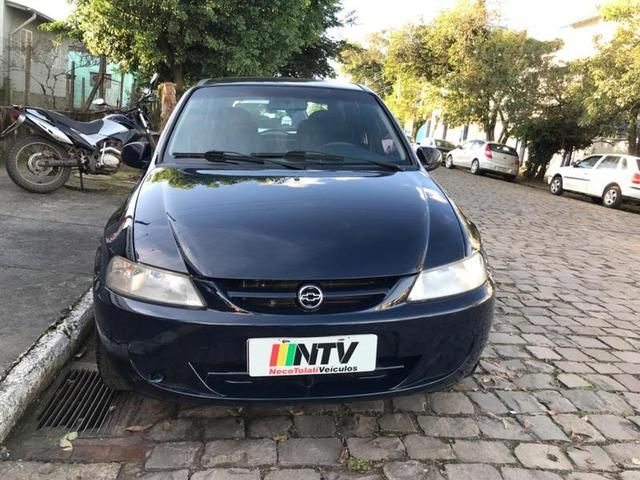 Chevrolet Celta 1.0 2005/2005 NECO TOLATI VEÍCULOS VENÂNCIO AIRES / Carros no Vale