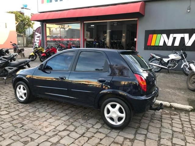 Chevrolet Celta 1.0 2005/2005 NECO TOLATI VEÍCULOS VENÂNCIO AIRES / Carros no Vale