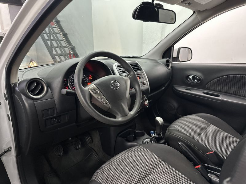 Nissan MARCH SV 1.6 16V FlexStart Mec. 2018/2019 CIRNE AUTOMÓVEIS SANTA MARIA / Carros no Vale