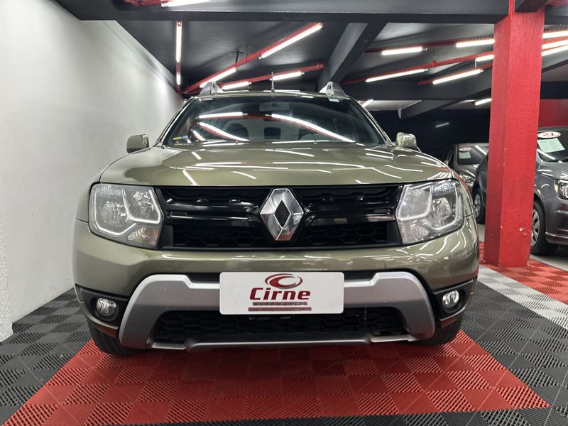 Renault DUSTER OROCH Dyna 2.0 16V Mec. 2015/2016 CIRNE AUTOMÓVEIS SANTA MARIA / Carros no Vale